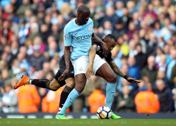 占据主导 占据主导